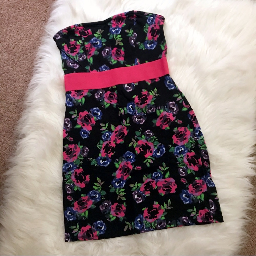 Floral strapless mini dress with hot pink band S
